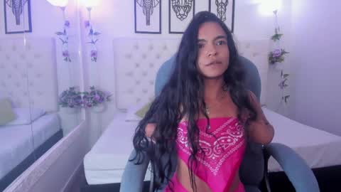 Snapshot of angelica_rolon chatting on June 2026 01:28:02 AM angelica_rolon online show from June 2026 01:28:02 AM