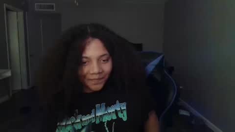 Alius Angelic online show from October 2025 03:21:02 PM