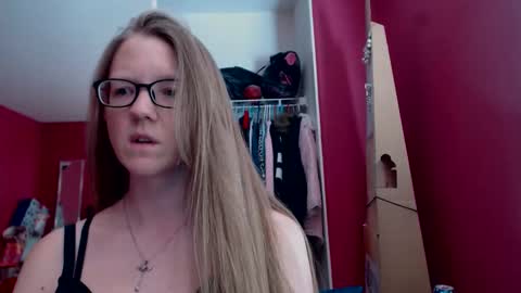 Snapshot of angelicangel3 chatting on October 2025 08:02:02 PM AngelicAngel online show from October 2025 08:02:02 PM