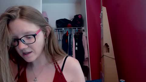 Snapshot of angelicangel3 chatting on October 2025 07:26:02 PM AngelicAngel online show from October 2025 07:26:02 PM