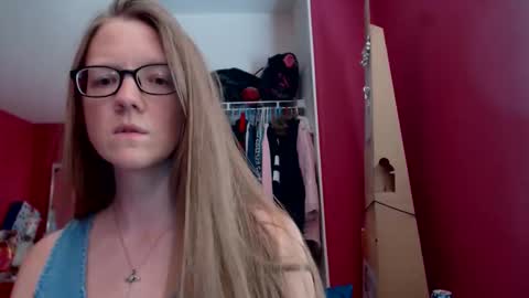 Snapshot of angelicangel3 chatting on October 2025 07:26:02 PM AngelicAngel online show from October 2025 07:26:02 PM