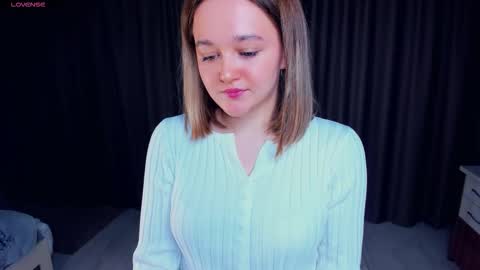 Mia online show from March 2026 04:14:01 PM