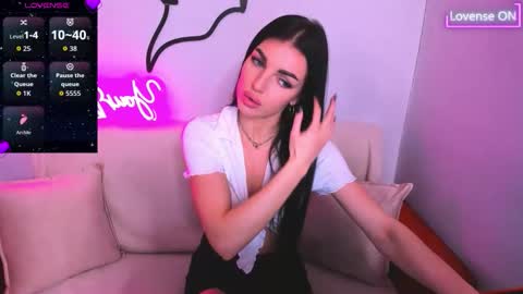 Angelina online show from April 2026 06:46:01 AM