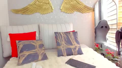 Snapshot of angelina_ruspoli chatting on February 2026 06:28:01 PM Angelina online show from February 2026 06:28:01 PM