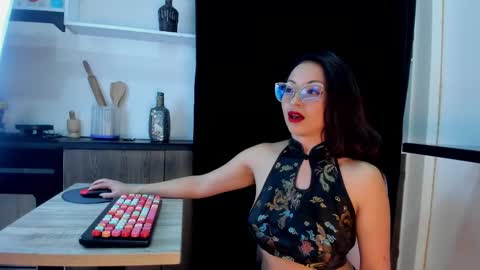 Snapshot of angelinablanc_ chatting on March 2025 11:25:02 AM ANGELINA online show from March 2025 11:25:02 AM