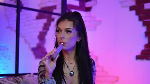 Snapshot of angelinagia chatting on January 2025 01:19:01 AM  Angelina  online show from January 2025 01:19:01 AM