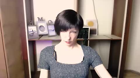 Angelina online show from November 2025 08:13:02 AM