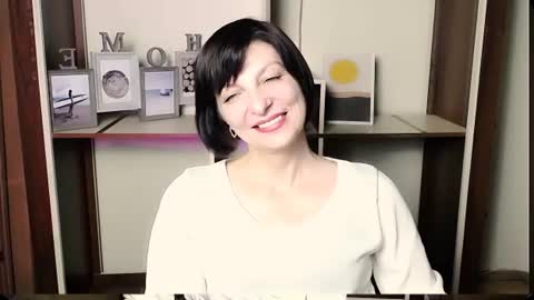 Angelina online show from July 2026 10:01:01 AM