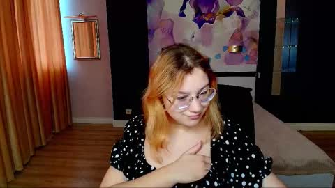 AngelinaLow online show from March 2026 12:22:01 PM