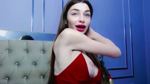 Snapshot of angelinawett chatting on December 2025 07:03:02 AM Angelina online show from December 2025 07:03:02 AM