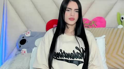 Angeline Smith  online show from December 2024 06:04:01 AM