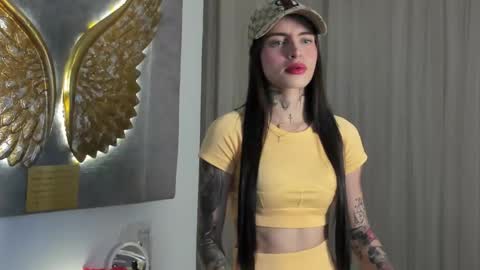 Angeline Smith  online show from December 2025 11:35:02 PM