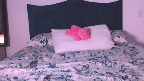 Angelinhaa  online show from February 2026 04:02:01 AM