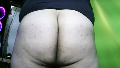 Snapshot of angelking120200 chatting on October 2025 11:38:01 PM Roy online show from October 2025 11:38:01 PM