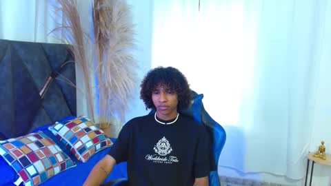 Angel online show from November 2025 08:29:01 PM