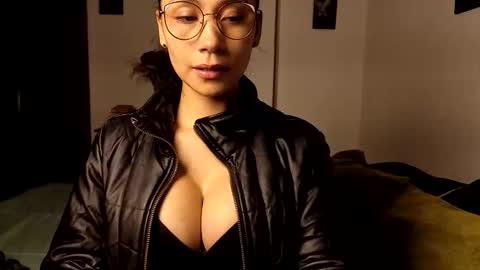  ANGELA ISABELLA  online show from January 2026 12:59:01 AM