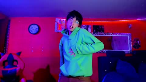 Snapshot of angellonfire chatting on March 2025 05:43:02 AM Angel  online show from March 2025 05:43:02 AM