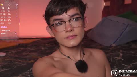 Angelo I work from home this is my room  online show from November 2025 06:34:01 AM