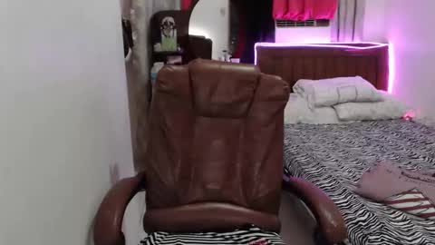 sabina online show from December 2025 07:07:01 PM