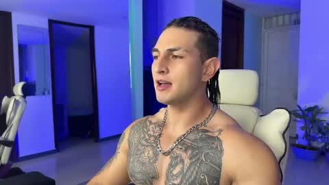 Snapshot of angeloferro1 chatting on February 2025 04:12:01 AM Angelo Ferro online show from February 2025 04:12:01 AM