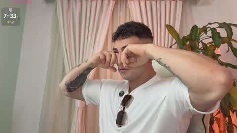 Snapshot of angeloferro1 chatting on December 2025 01:54:01 AM Angelo Ferro online show from December 2025 01:54:01 AM