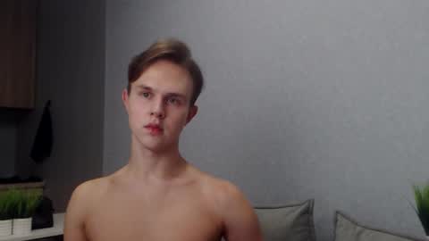 Snapshot of angelraaay chatting on November 2025 07:10:01 PM Angel online show from November 2025 07:10:01 PM