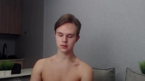 Snapshot of angelraaay chatting on December 2025 09:07:01 AM Angel online show from December 2025 09:07:01 AM