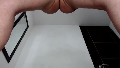 Snapshot of angels_0001 chatting on December 2024 04:10:01 PM angels_0001 online show from December 2024 04:10:01 PM