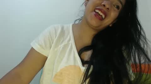 rebeca online show from April 2026 11:00:02 PM