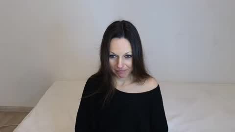 Giulia online show from February 2026 01:48:01 PM