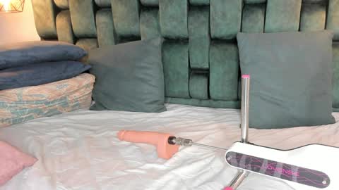 Snapshot of angelswets chatting on January 2025 05:28:01 PM ANGIE online show from January 2025 05:28:01 PM