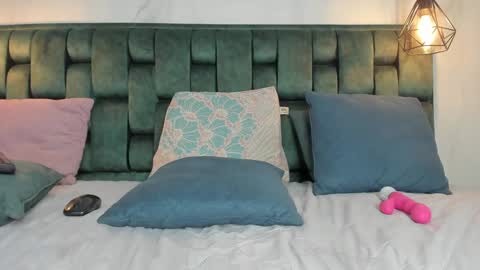 Snapshot of angelswets chatting on February 2025 05:23:02 PM ANGIE online show from February 2025 05:23:02 PM