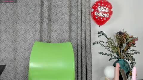 Snapshot of angelswets chatting on September 2025 02:51:02 PM ANGIE online show from September 2025 02:51:02 PM