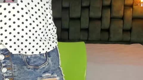 Snapshot of angelswets chatting on October 2025 02:05:02 PM ANGIE online show from October 2025 02:05:02 PM