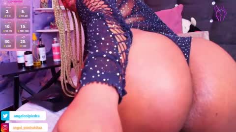 Snapshot of angelthroatt chatting on October 2025 02:02:01 PM ANGEL online show from October 2025 02:02:01 PM