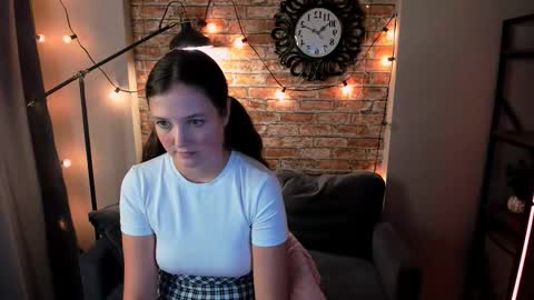 Snapshot of angely_lilly chatting on September 2025 03:11:01 PM Lilly online show from September 2025 03:11:01 PM