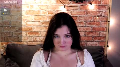 Snapshot of angely_lilly chatting on November 2025 08:37:01 AM Lilly online show from November 2025 08:37:01 AM