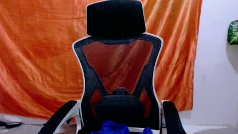angelyn_slim online show from July 2026 06:42:02 AM
