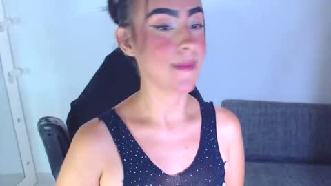 Snapshot of angie_dreamgirl chatting on November 2025 12:21:02 AM IG angie dreamgirl01 online show from November 2025 12:21:02 AM