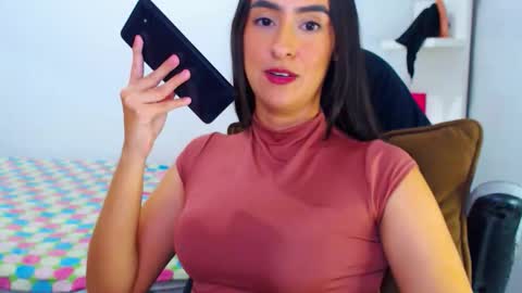 Snapshot of angie_dreamgirl chatting on June 2026 02:56:01 AM IG angie dreamgirl01 online show from June 2026 02:56:01 AM