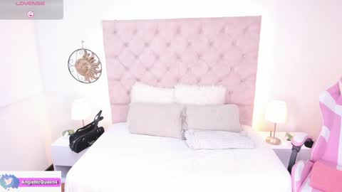 angie online show from October 2025 05:24:02 PM