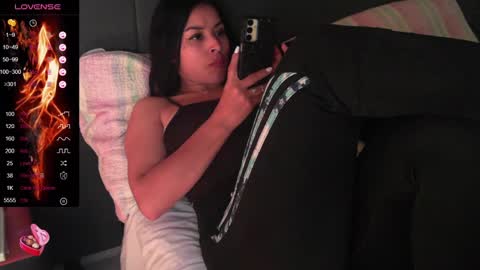 Snapshot of angiebaxter chatting on February 2025 12:54:02 AM Angiebaxt online show from February 2025 12:54:02 AM