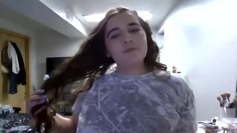 angilina007 online show from June 2026 07:25:01 PM