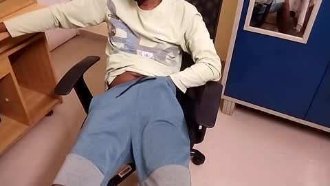 Tutu22 online show from January 2025 02:28:01 PM