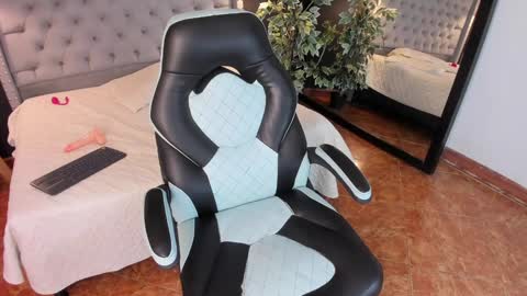 angy_avila online show from January 2025 11:45:02 PM