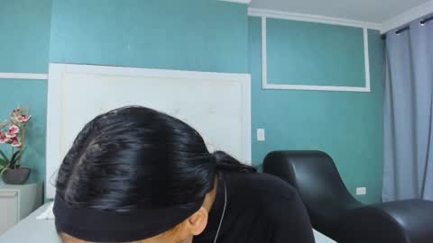 Ania online show from December 2025 02:23:02 PM