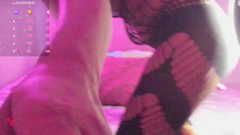 aniaross18 online show from October 2025 05:32:01 AM