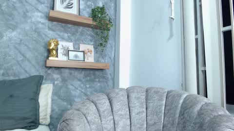     online show from November 2025 07:13:02 PM