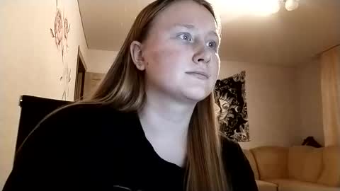 Anika online show from November 2025 09:04:02 PM