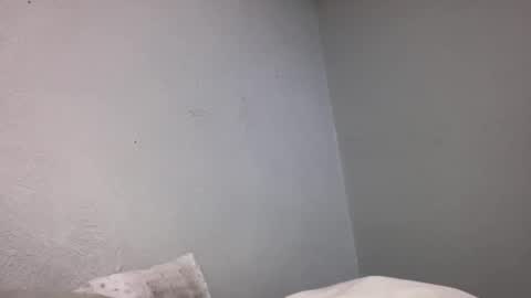 Animeboygirls online show from April 2026 01:52:02 AM